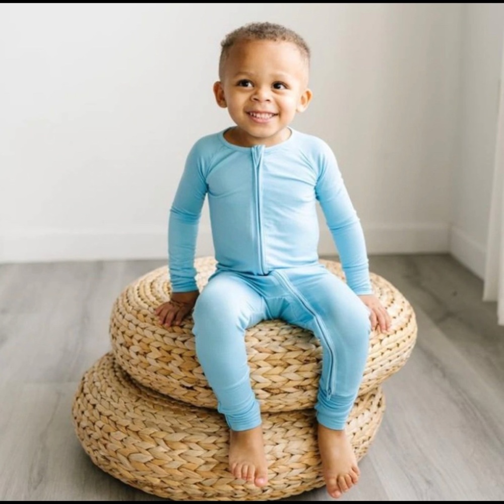 💙NWT LS Sky blue Zippy💙